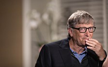 Bất ngờ cách Bill Gates tiêu tiền ngay sau khi trở thành triệu phú: Không phải siêu xe, biệt thự mà dùng vào việc đến chuyên gia cũng phải khen!