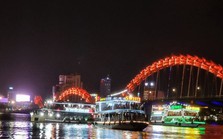 ‘Hốt bạc’ bán vé du thuyền xem pháo hoa quốc tế Đà Nẵng