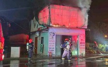 Sét đánh cháy nhà 2 tầng ở Thái Nguyên