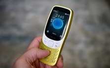 Nokia 3210 4G đúng là trò "hút máu": Trải nghiệm tệ hại, phí tiền - Thời nay ai cần điện thoại như này?