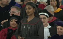 Bài phát biểu tốt nghiệp năm 2024 của sinh viên Đại học Harvard lý giải sức mạnh vi diệu của ‘Tôi không biết’: Loại bỏ tâm lý đà điểu ra khỏi suy nghĩ!