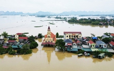 Nước sông Hoàng Long bắt đầu rút, nhiều nơi ở Ninh Bình vẫn chìm trong nước