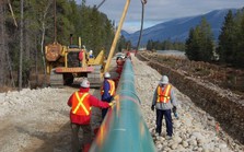 Dầu thô Nga lo mất thị trường châu Á khi đường ống Trans Mountain hoạt động