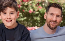 Dàn cầu thủ nhí “tươi hết cỡ” vì được chụp cùng Messi, cậu út 6 tuổi lại có hành động khiến tất cả bật cười