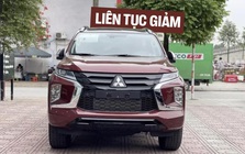 Mitsubishi Pajero Sport giảm giá mạnh tại đại lý: Bản 'base' còn 920 triệu ngang Territory, dọn kho chờ mẫu mới ra mắt