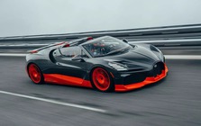 Chiếc Bugatti mui trần này lập kỷ lục thế giới: Đạt 454 km/h vượt thông số hãng công bố, giá quy đổi khoảng 375 tỷ đồng