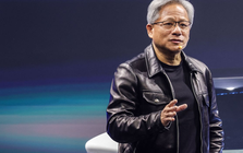 CEO Jensen Huang: AI còn lâu mới hết 'bịa chuyện', muốn giải quyết phải tăng công suất tính toán gấp bội