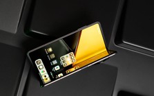 Smartphone gập mỏng nhất thế giới về Việt Nam: Giá 40 triệu, đấu thẳng căng với Samsung Galaxy Z Fold5