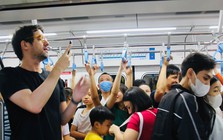 Hơn 90.000 người đi tàu metro TPHCM trong ngày Giáng sinh