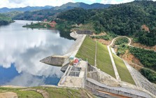 DN đằng sau nhà máy điện có đường hầm dẫn nước dài nhất, đập đất và cột nước cao nhất Việt Nam: Lợi nhuận quý 1/2024 giảm 99%, bị đối tác kiện ra tòa vì 'siêu' dự án kể trên