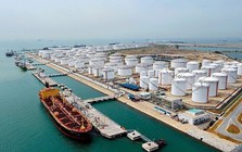 Sợ Mỹ siết thêm lệnh trừng phạt, quốc gia thành viên OPEC tìm cách ‘giải phóng’ 25 triệu thùng dầu mắc kẹt tại Trung Quốc trong 6 năm, nợ phí lưu kho gần nửa tỷ USD