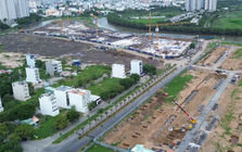 TP HCM: Dự án cao cấp ồ ạt bung hàng, căn hộ giá rẻ vẫn “biệt tăm”