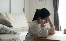 Đóng phí bảo hiểm đều đặn, nhưng khi mắc ung thư, người phụ nữ bị từ chối bồi thường 1 tỷ đồng vì "mua thuốc ngoài bệnh viện"