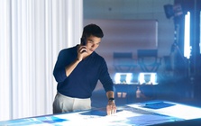 AI giúp các nhà lãnh đạo đi qua vùng mờ trong quá trình ra quyết định như thế nào?