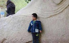 “Mẹ thua rồi, con ra đi" - Bà mẹ chơi trốn tìm cùng con trai, ai ngờ đứa trẻ không bao giờ trở lại nữa!