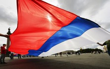 Nga thua kiện Australia