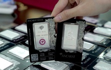 Giá bạc điều chỉnh sau khi tăng mạnh