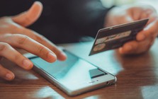 Nhận được tin nhắn "Hạn mức vay đặc biệt...", người đàn ông bấm vào xem thì lập tức mất 185 triệu