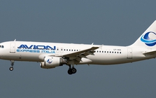 Không có bằng cơ trưởng dám lái máy bay chở hàng trăm hành khách khắp châu Âu?