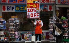 Nền kinh tế Nhật Bản lần đầu tiên suy giảm sau 6 quý: Chuyện gì đang xảy ra?