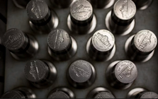 Nguy cơ đồng 0,05 USD biến mất sau khi Mỹ khai tử đồng 1 cent