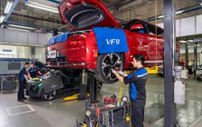 VinFast ồ ạt tuyển 4.500 lao động tại Hải Phòng, Hà Tĩnh: Công nhân đạt chỉ tiêu được thưởng luôn 10 triệu đồng, lương kỹ sư lên đến 38 triệu đồng