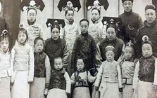 Loạt ảnh hiếm gia đình Phổ Nghi: Mẹ ruột chỉ còn vài khoảnh khắc, người ông nhớ suốt đời lại gây bất ngờ