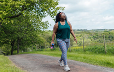 Tại sao quy tắc đi bộ 6-6-6 đang trở thành xu hướng rèn luyện được yêu thích?