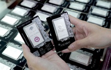 Giá bạc tăng mạnh trở lại