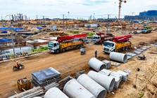 Tiến độ gây sốc tại đại đô thị lớn nhất của Sun Group ở Vũng Tàu: Hơn 4.000 công nhân xây dựng, công viên nước lớn nhất miền Nam sắp mở, giá nhà phố vượt 200 triệu đồng/m2