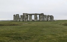 16 hố bí ẩn gần Stonehenge hé lộ sự thật gây chấn động