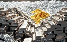 Giá vàng tăng hơn gấp đôi đỉnh cũ nhưng giá bạc mới chỉ nhích 20%: Chu kỳ bùng nổ bây giờ mới bắt đầu?
