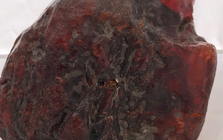 Nhặt hòn đá dưới suối về chặn cửa suốt mấy thập kỷ, chuyên gia vừa xem đã nói là kho báu gần 29 tỷ đồng