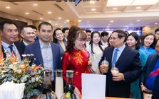 Khoảnh khắc Thủ tướng ghé thăm VikKafe - Câu chuyện truyền cảm hứng về những người phụ nữ ngân hàng số