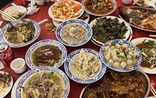 Đi làm shipper mà về quê “nổ” làm giám đốc: Sự thật hé lộ qua tờ thanh toán tiệc tất niên