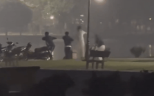 Khách Ấn Độ sang Việt Nam du lịch gặp cảnh "rùng mình" lúc 1h sáng ở công viên Thống Nhất