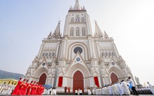 Đại gia Ninh Bình Nguyễn Xuân Thành chi 400 tỷ tài trợ xây thánh đường lớn nhất Việt Nam, tháp chuông chính cao xấp xỉ 110 m