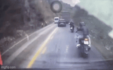 Clip vụ sạt lở đất đá trên quốc lộ 6 qua Phú Thọ, 3 người bị vùi lấp