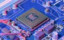 Một cổ phiếu tăng dựng đứng 561%, gia nhập cơn sốt AI