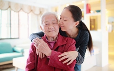 4 dấu hiệu cho thấy một người có thể sống thọ 100 tuổi