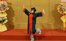 Nữ ca sĩ vừa nhận bằng đại học ở tuổi 41: Bỏ bạn trai nhạc sĩ, một mình ra nước ngoài sinh con