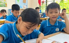 Miễn học phí nhưng trường ‘đẻ’ nhiều khoản thu tiền triệu mỗi tháng