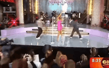 Câu trả lời cho sự hết thời của nữ ca sĩ bảo hiểm đôi chân 26 nghìn tỷ