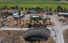 Thổ Nhĩ Kỳ mọc lên 648 "hố tử thần" chỉ sau một đêm: Thiên nhiên trừng phạt hay nhân tai?