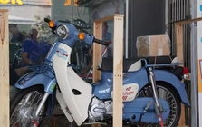 Bản độ ‘nhẹ’ Honda Super Cub 50 Final Edition giá trên 100 triệu đồng
