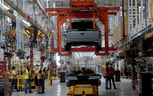 Cú sốc xe điện: Loạt nhà sản xuất pin và xe ô tô tại châu Á quay xe, điều chỉnh kế hoạch, xe xăng và hybrid dự kiến sẽ hồi sinh