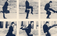 Đi bộ kiểu này trông có vẻ "ngốc nghếch" nhưng lại hiệu quả hơn 3 giờ đi bộ mỗi ngày