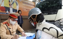 Công an Hà Nội gửi danh sách hơn 2.000 học sinh vi phạm giao thông cho Sở giáo dục