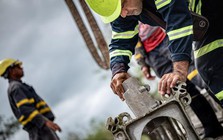 Một kỳ tích điện cao thế xuất hiện ở Cuba