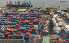 Xuất nhập khẩu cán mốc 900 tỉ USD